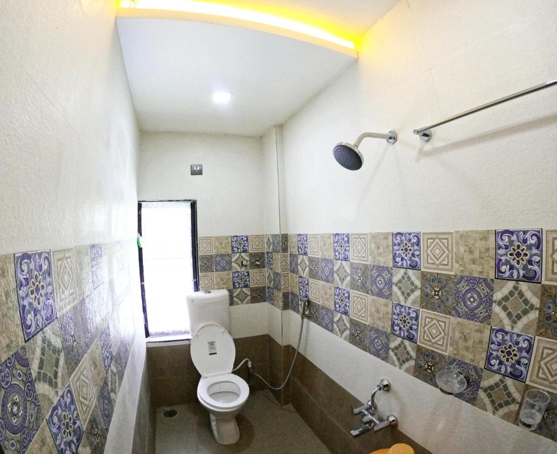 Hotel United House Ширди Екстериор снимка